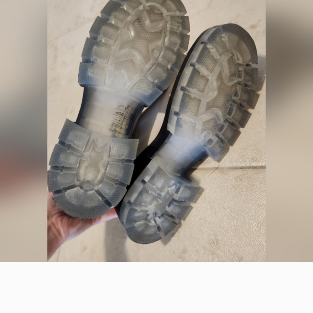 Boots - Picture 3 of 3